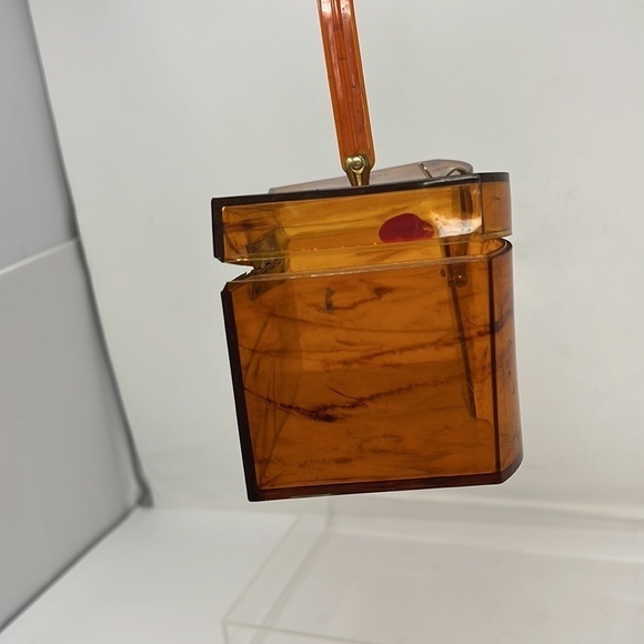 Vintage 1950’s Oval Caramel Lucite Box Handbag Purse - Picture 11 of 13
